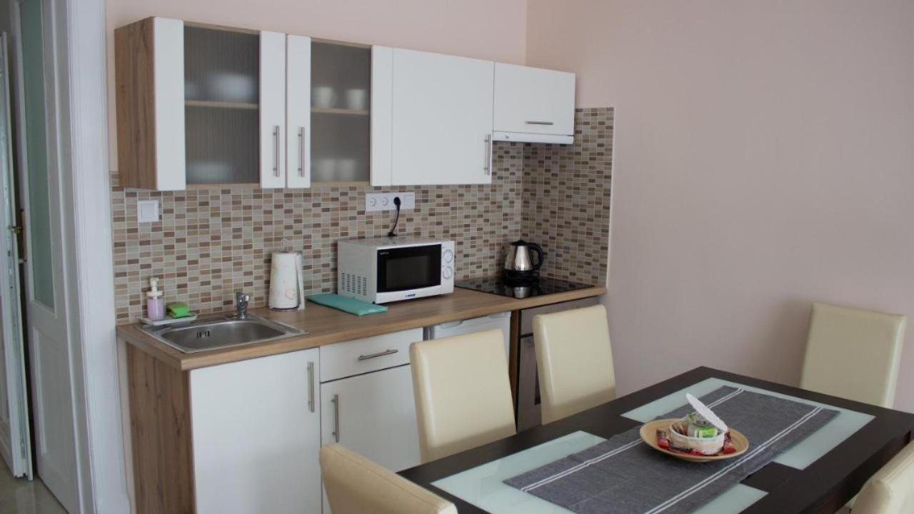 Broadway Apartments B3 Debrecen Bagian luar foto