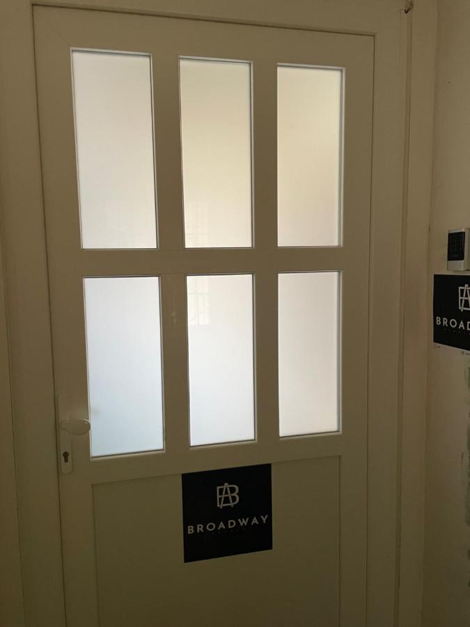 Broadway Apartments B3 Debrecen Bagian luar foto