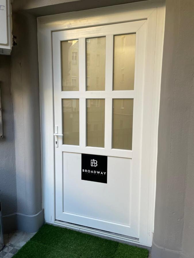 Broadway Apartments B3 Debrecen Bagian luar foto